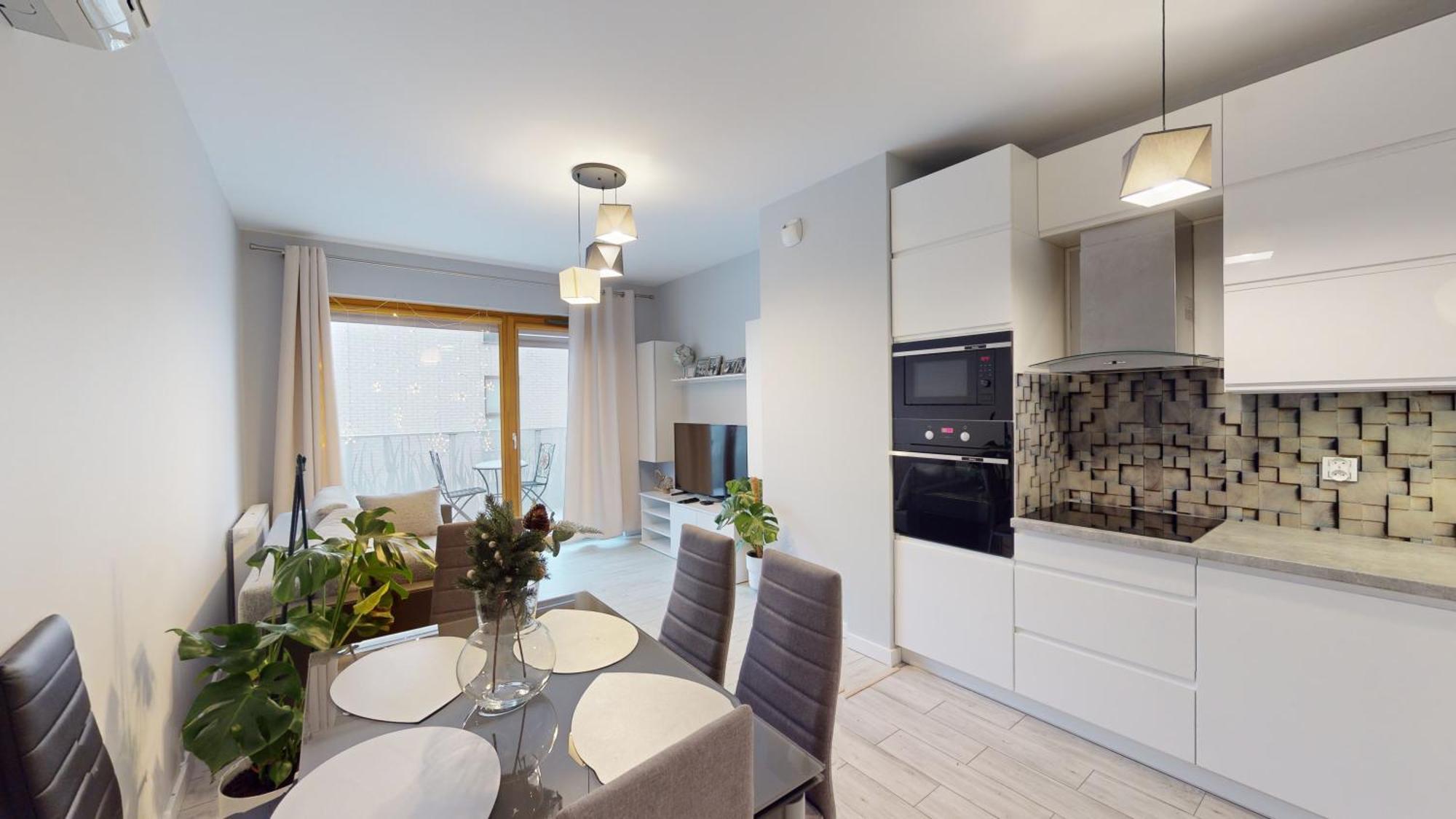 Family House Near The Market Square -Perfect For Family & Business Stays - Ksiecia Witolda Street 500 Steps To Market Square - 2 Bedrooms,2 Parking Places Wroclaw Ngoại thất bức ảnh