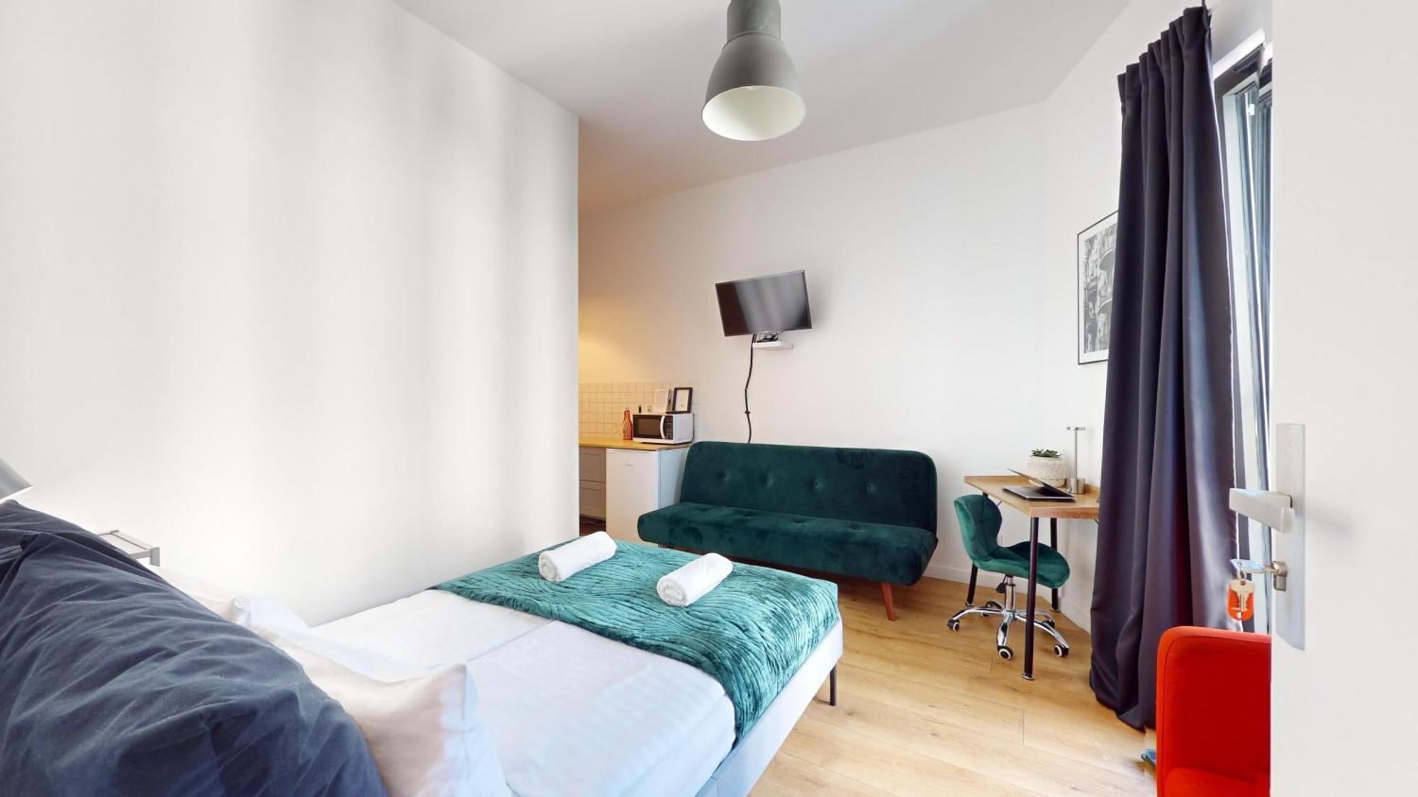 Family House Near The Market Square -Perfect For Family & Business Stays - Ksiecia Witolda Street 500 Steps To Market Square - 2 Bedrooms,2 Parking Places Wroclaw Ngoại thất bức ảnh