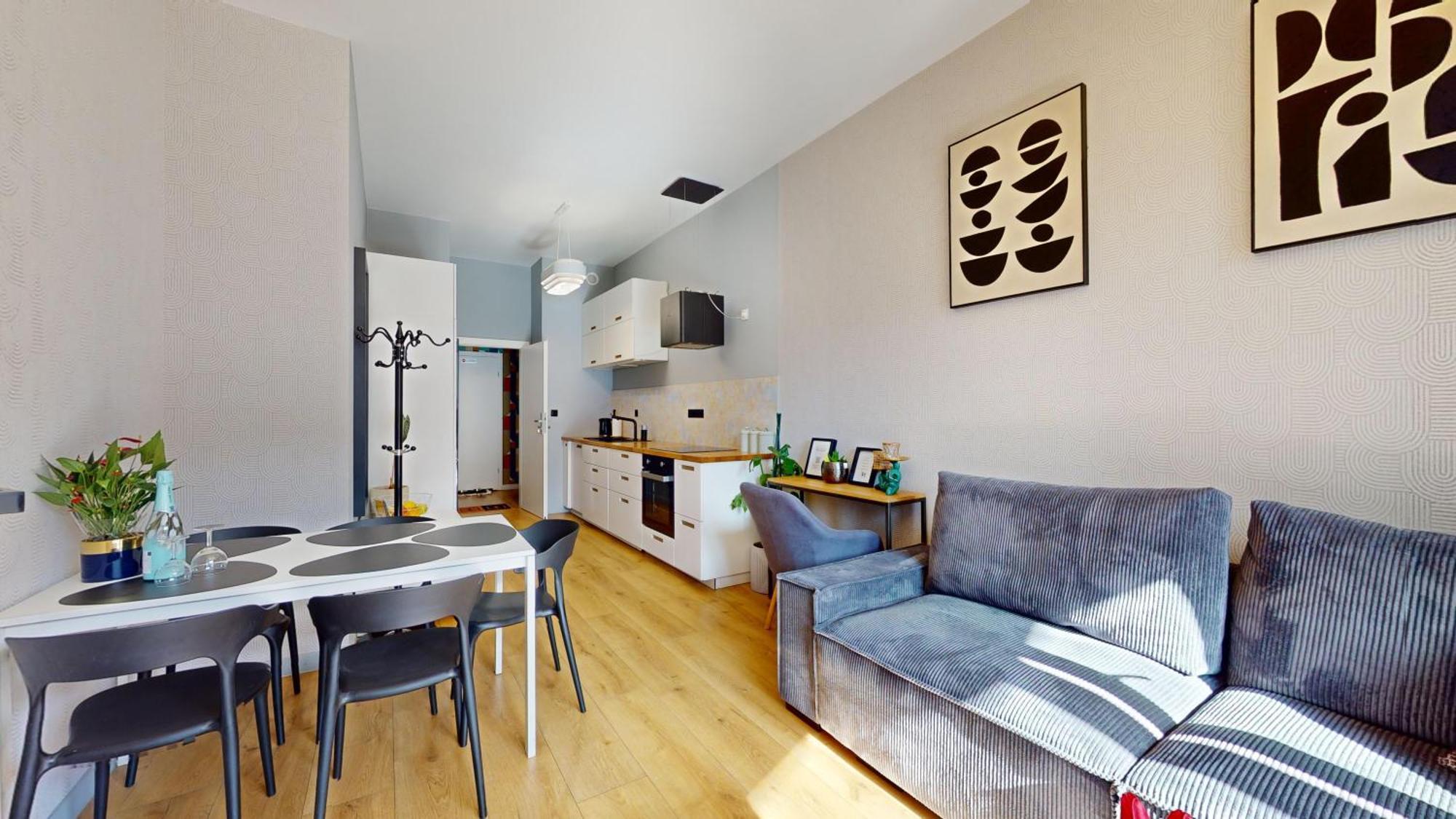 Family House Near The Market Square -Perfect For Family & Business Stays - Ksiecia Witolda Street 500 Steps To Market Square - 2 Bedrooms,2 Parking Places Wroclaw Ngoại thất bức ảnh